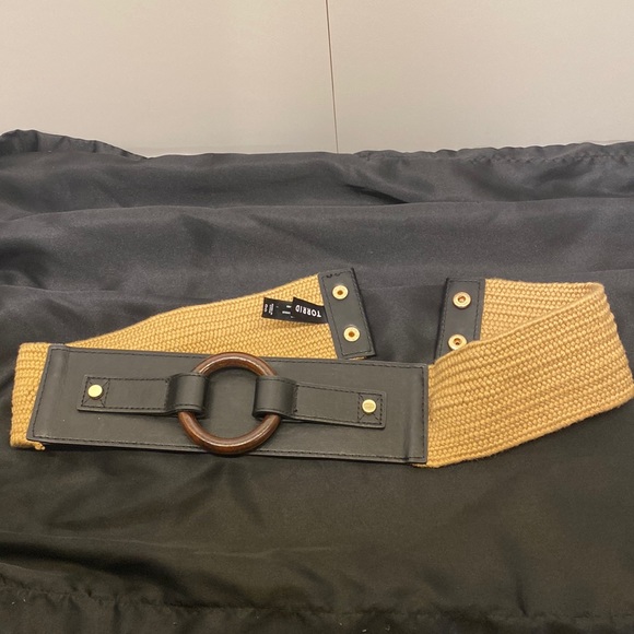 Torrid cinching belt - Picture 1 of 4